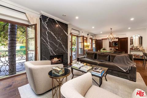 425 N Maple Dr #204, Beverly Hills, CA 90210