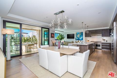 17328 Tramonto Dr #201, Pacific Palisades, CA 90272