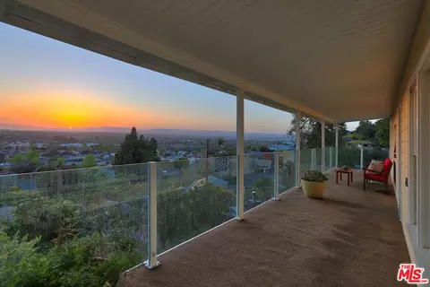 10616 Ranch Rd, Culver City, CA 90230
