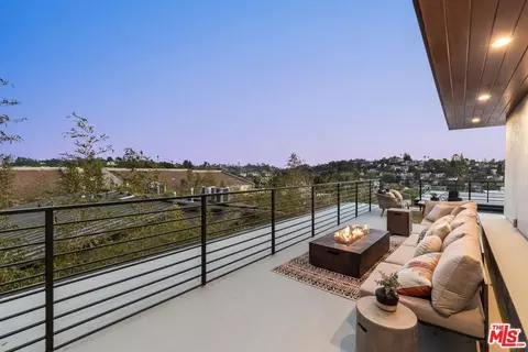 2917 Avenel Ter, Los Angeles, CA 90039