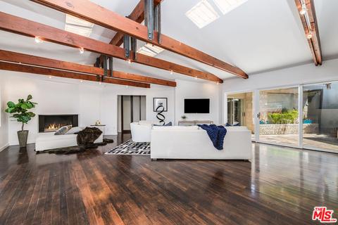 1400 Claridge Dr, Beverly Hills, CA 90210