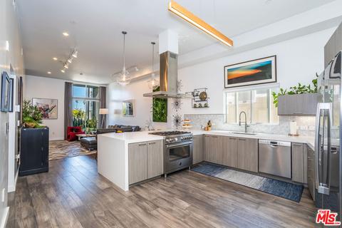 751 N Fairfax Ave #5, Los Angeles, CA 90046