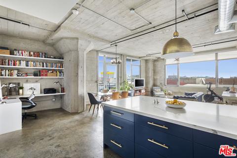 825 E 4th St #406, Los Angeles, CA 90013