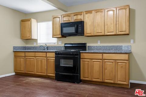 230 E Caldwell St, Compton, CA 90220 photo 13