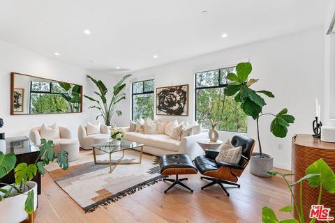 11906 Washington Pl, Los Angeles, CA 90066