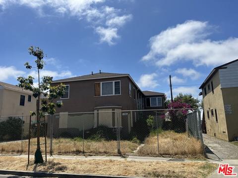 9033 Ramsgate Ave, Los Angeles, CA 90045