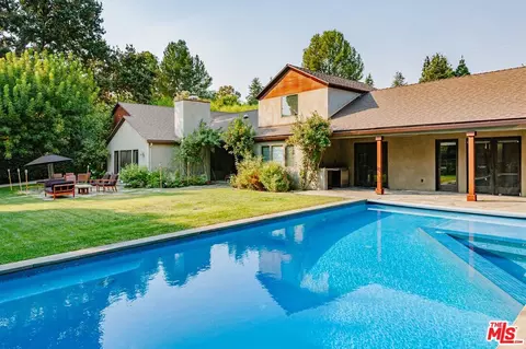 28843 Wagon Rd, Agoura Hills, CA 91301