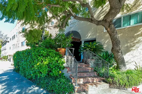 11670 W Sunset Blvd #104, Los Angeles, CA 90049