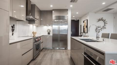 728 N Sweetzer Ave #313, West Hollywood, CA 90069