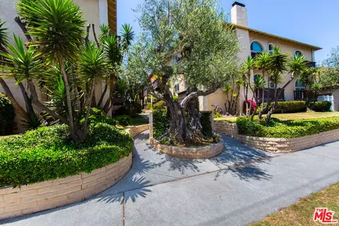 8155 Manitoba St #11, Playa Del Rey, CA 90293