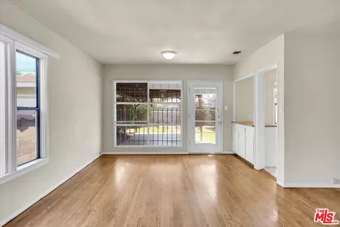 1012 S Stoneacre Ave, Compton, CA 90221 photo 4