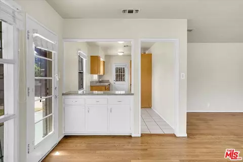 1012 S Stoneacre Ave, Compton, CA 90221 photo 8