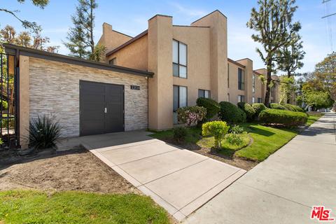 22038 Vanowen St #112, Los Angeles, CA 91303