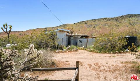 55722 Pipes Canyon Rd, Yucca Valley, CA 92284