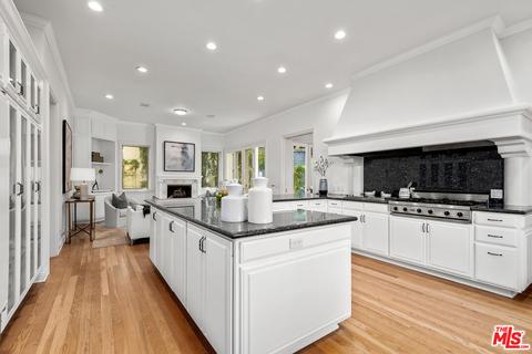 10248 Century Woods Dr, Los Angeles, CA 90067
