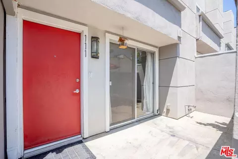 14345 Foothill Blvd #111, Sylmar, CA 91342