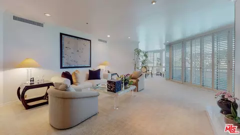 300 N Swall Dr #406, Beverly Hills, CA 90211