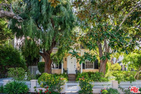 817 6th St #B, Santa Monica, CA 90403