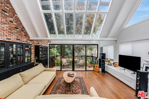 33 Reef St #4, Marina Del Rey, CA 90292