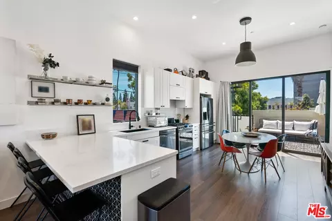 3250 Hutchison Ave, Culver City, CA 90232