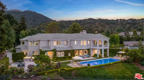 17679 Camino De Yatasto, Pacific Palisades, CA 90272
