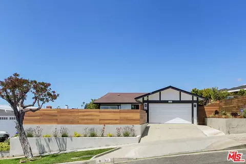 3725 Seahorn Dr, Malibu, CA 90265