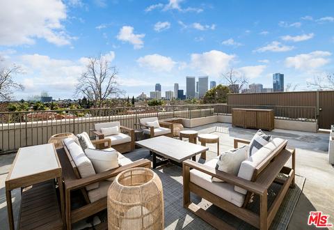 9601 Charleville Blvd #18, Beverly Hills, CA 90212