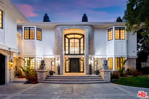 20637 Kingsboro Way, Woodland Hills, CA 91364