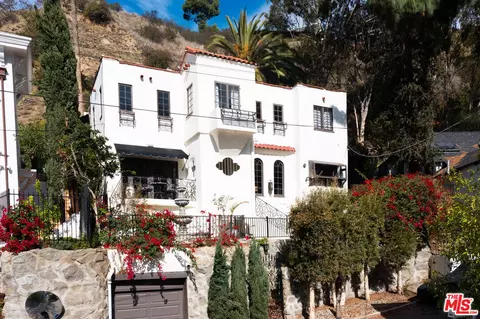 8001 Highland Trl, Los Angeles, CA 90046