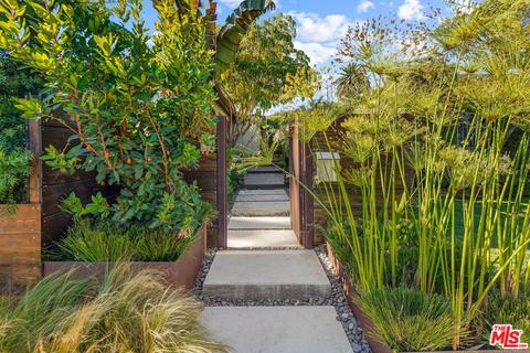 801 Angelus Pl, Venice, CA 90291