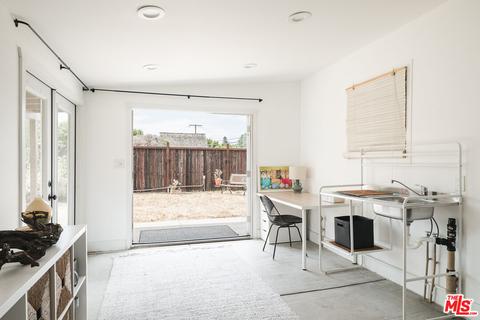 3903 Pine Ave, Long Beach, CA 90807 photo 44