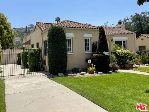1318 Moncado Dr, Glendale, CA 91207