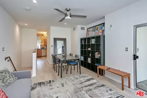 2864 Sunset Pl #202, Los Angeles, CA 90005