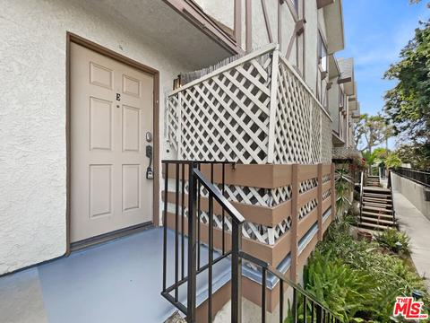 6864 Hatillo Ave #E, Winnetka, CA 91306