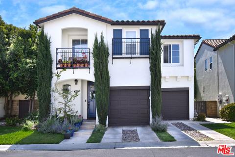 28114 Castillo Ln, Valencia, CA 91354