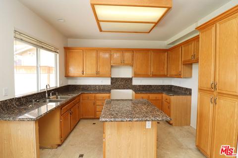 9151 Hamilton St, Rancho Cucamonga, CA 91701 photo 11