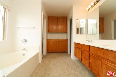 9151 Hamilton St, Rancho Cucamonga, CA 91701 photo 18