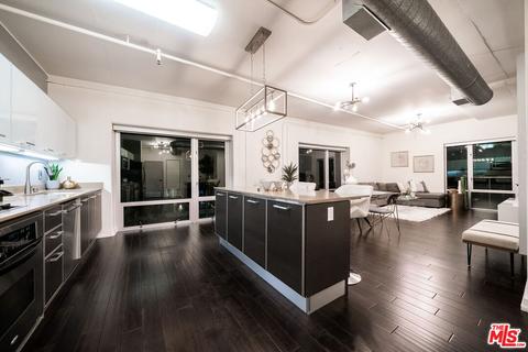 645 W W 9th St #330, Los Angeles, CA 90015