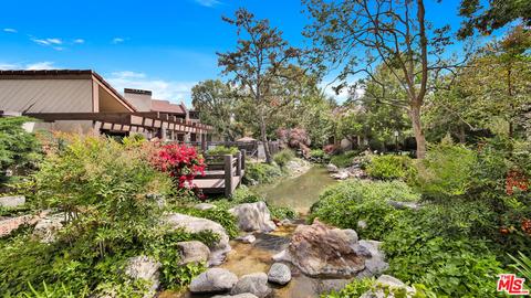 21801 Burbank Blvd #92, Woodland Hills, CA 91367