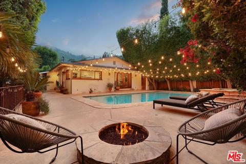 3836 Fredonia Dr, Los Angeles, CA 90068