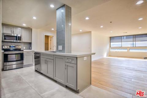 880 W 1st St #611, Los Angeles, CA 90012