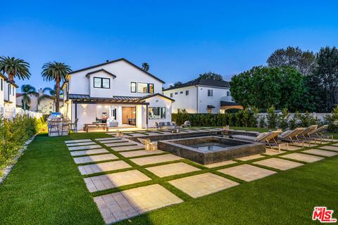 4471 Mammoth Ave, Sherman Oaks, CA 91423