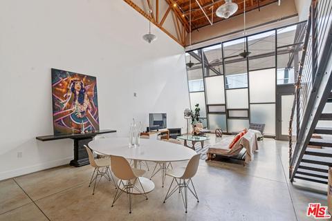 130 S Hewitt St #20, Los Angeles, CA 90012