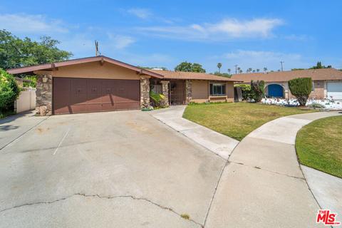 8944 Tangelo Ct, Fontana, CA 92335