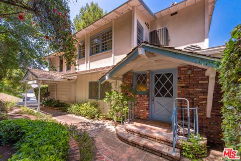 4054 Rogen Dr, Encino, CA 91436