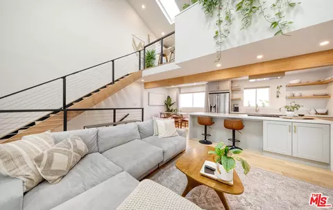 810 California Ave #5, Santa Monica, CA 90403