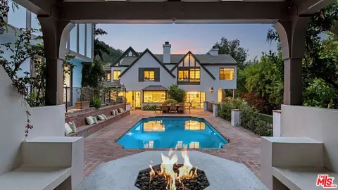 9541 Heather Rd, Beverly Hills, CA 90210