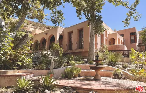 23407 Red Rock Rd, Topanga, CA 90290