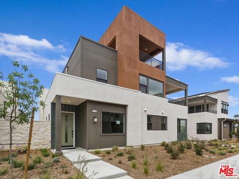 27460 Flycatcher Pl, Valencia, CA 91381