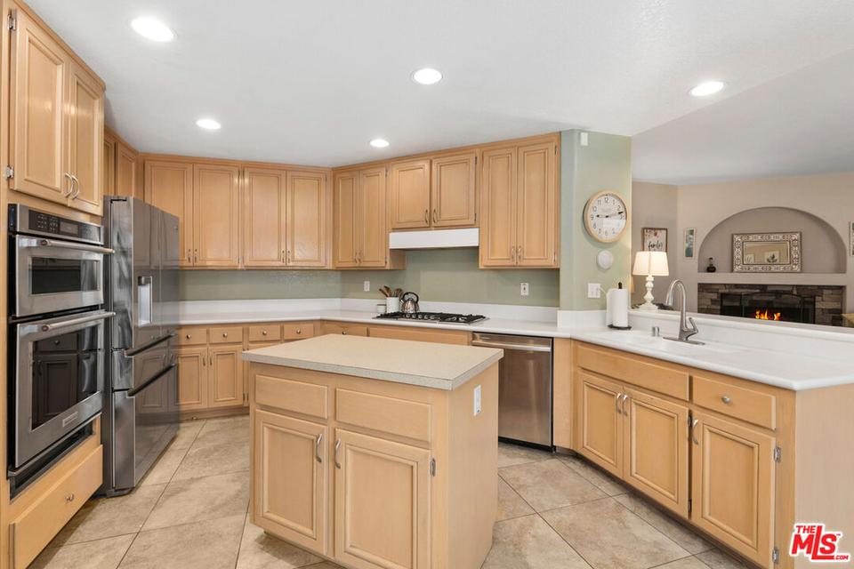  24538 Avenida Arconte, Murrieta, CA 92562 photo 3
